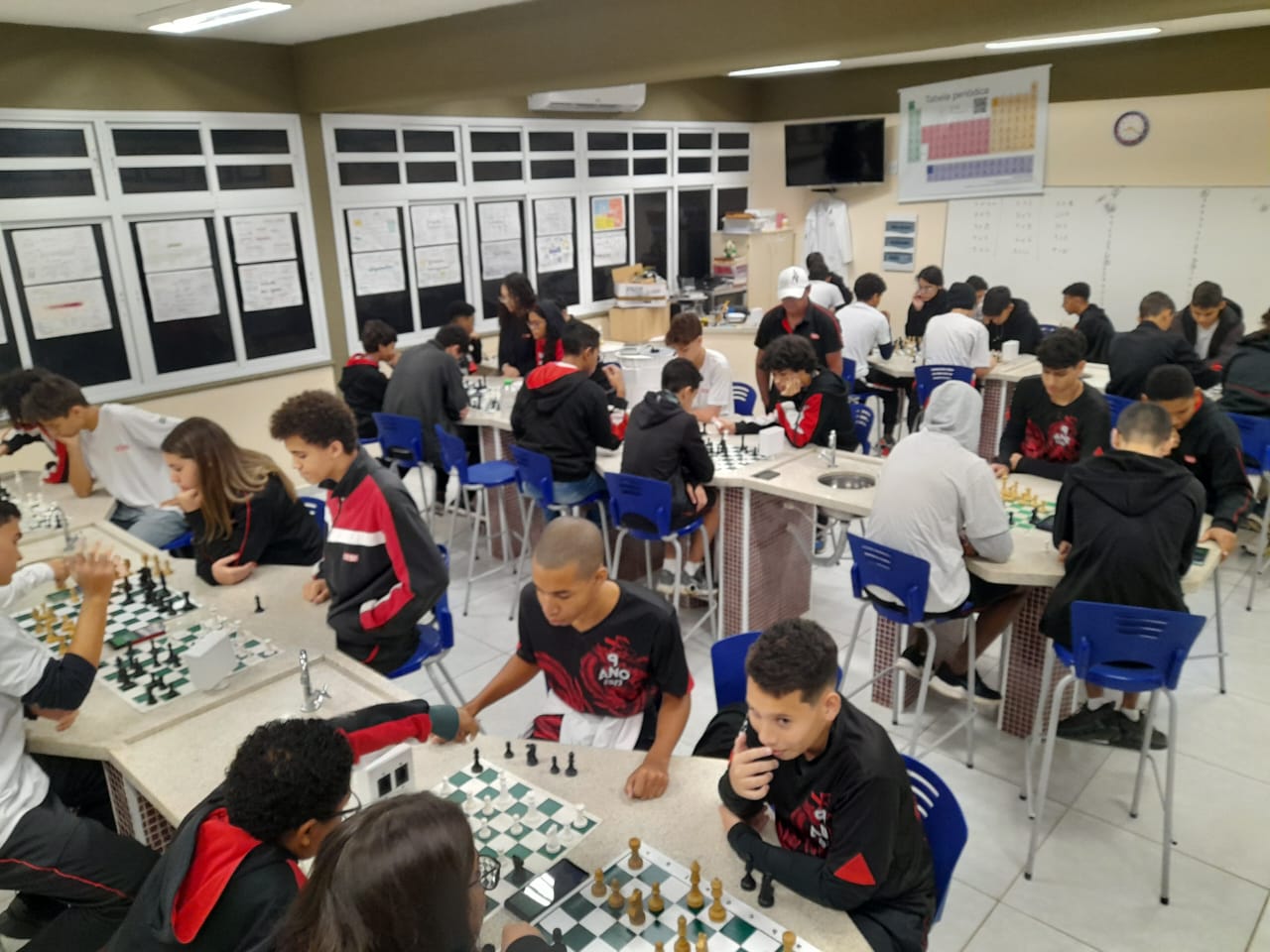 Jogando muito! Estudantes brilham em competições de Xadrez